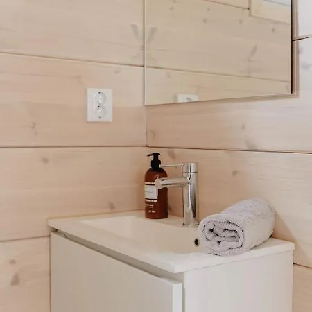 Varis Chalet Kirkkonummi